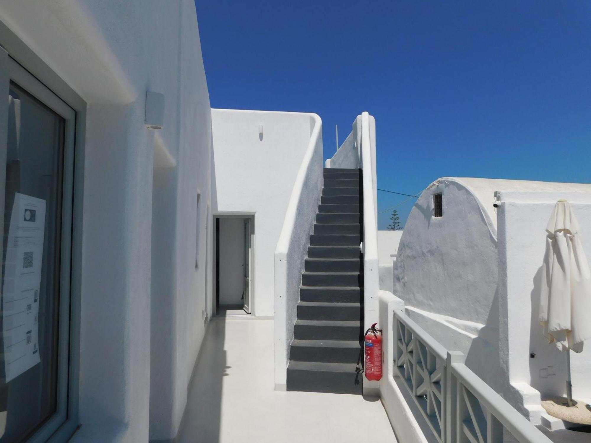 Fira Unique Rooms Экстерьер фото